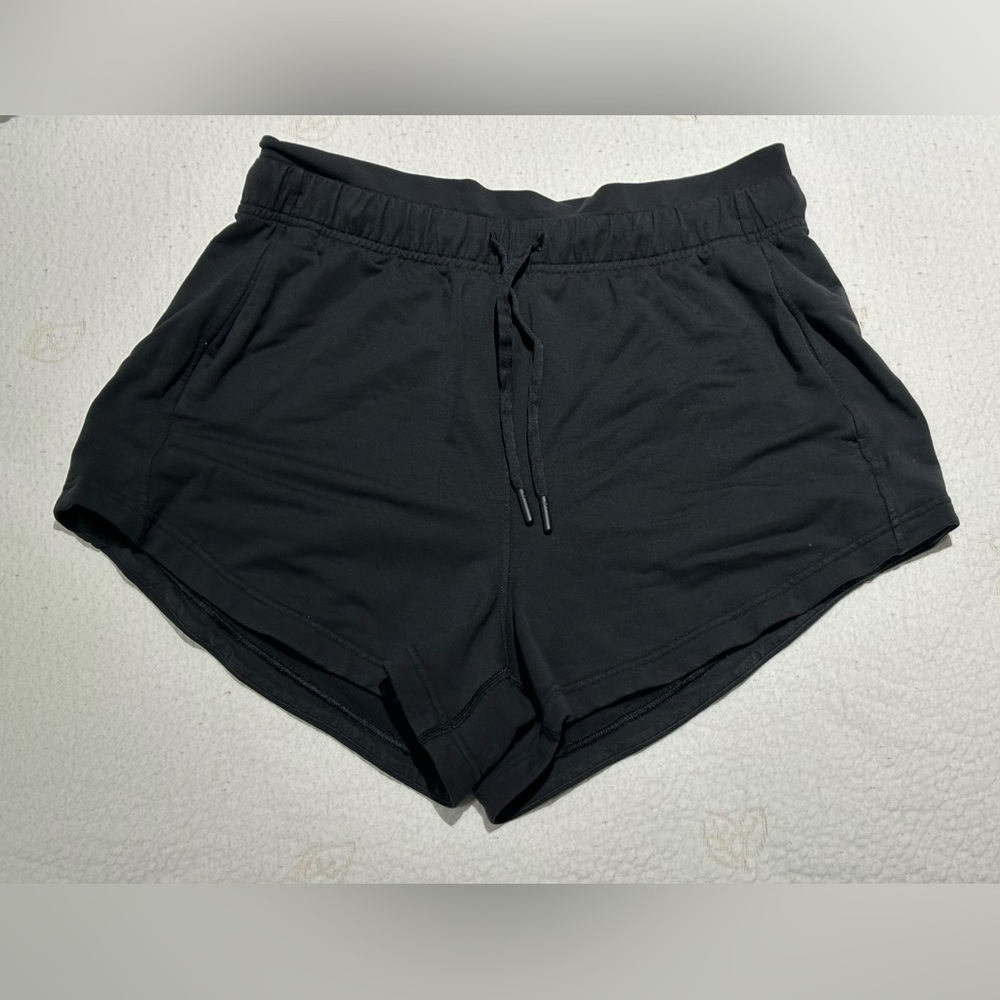 Lululemon: Women’s Inner Glow Short 3" *Modal- Size 8